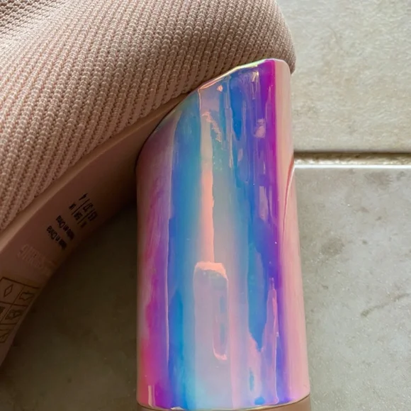 CALL IT SPRING - Picture 4 of 10